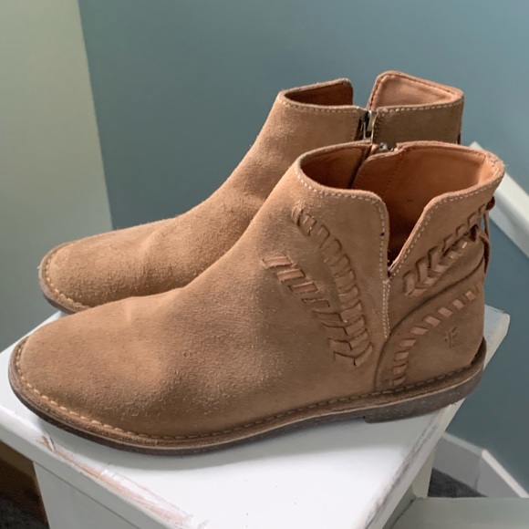 Frye Womens Sierra Whipstitch Suede Tan Boho Crepe Festival Bootie Size 8.5M - Picture 2 of 7